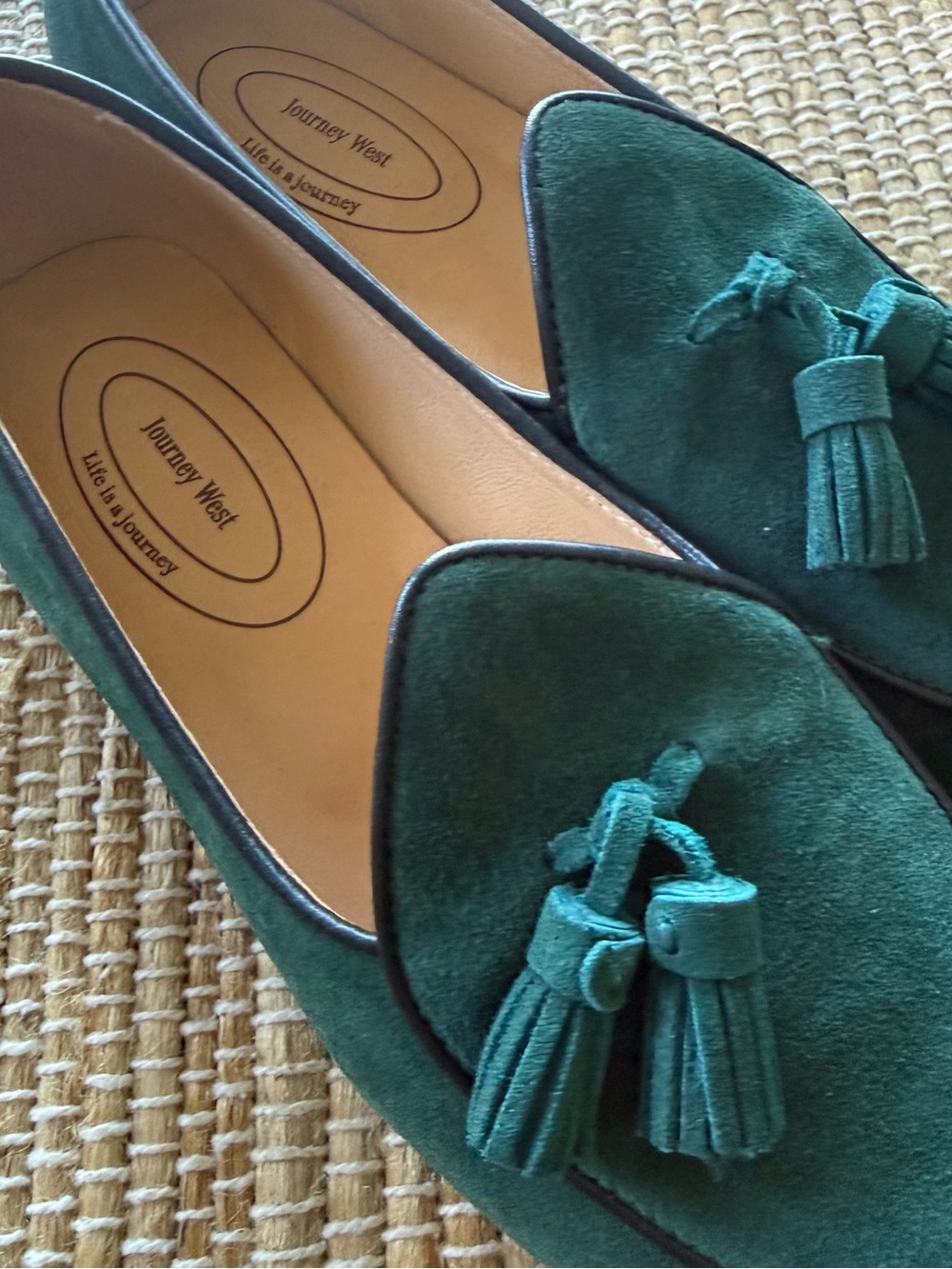 Journey West Emerald Green Suede Tassel Loafers Size 7M Quiet Luxury - Picture 3 of 4